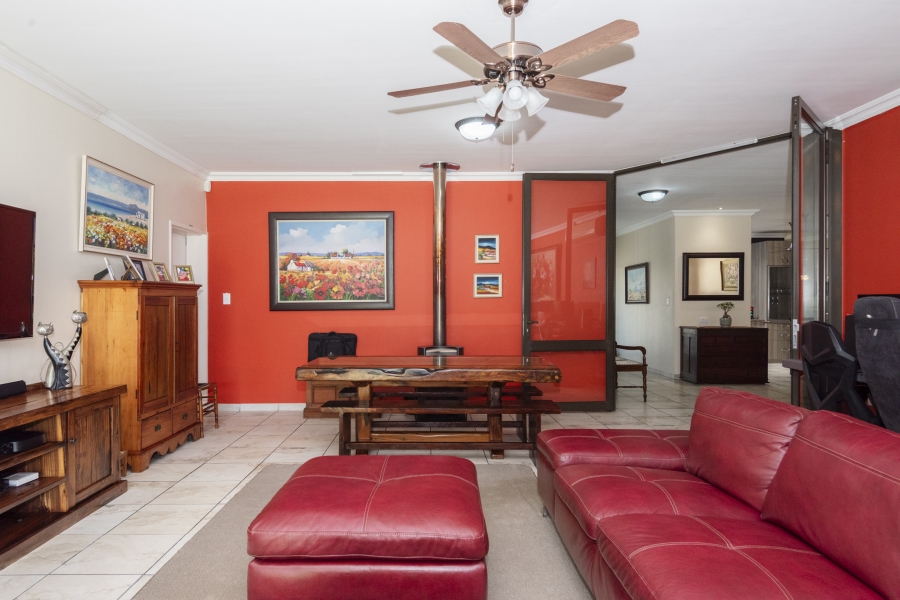 4 Bedroom Property for Sale in Country Club Western Cape